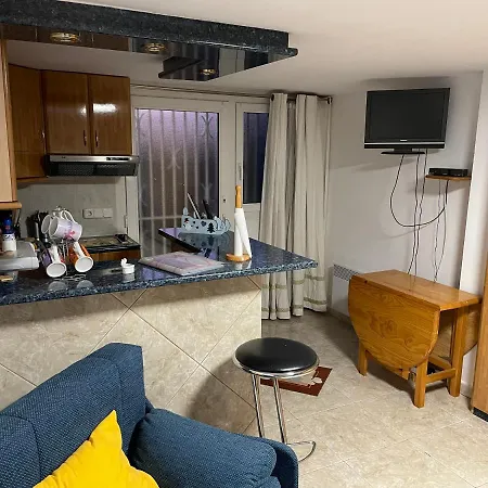 Dans Un Endroit Calme Et Discret D Empuria *